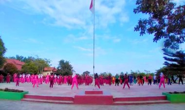 " TINGKATKAN KESEHATAN SISWANYA SMP NEGERI 6 ARSEL LAKUKAN KEGIATAN SEROJA " 