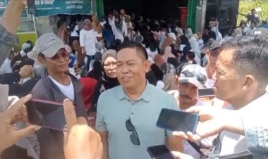 " WARGA KELURAHAN BARU ANTUSIAS SAMBUT HANGAT SILATURAHMI CALON BUPATI KOBAR RAHMAT HIDAYAT - EKO SUMARNO " 