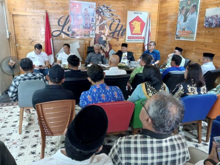 " Paslon Rahmat Hidayah dan Eko Soemarno Matangkan Strategi Kampanye di Markas Pemenangan : Siap Bawa Perubahan Besar bagi Masyarakat Kobar " 