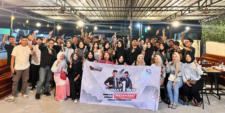 " TALKSHOW SPEKTAKULER 'ALERGI POLITIK ? JANGAN YA DEK YA !' MENGGUNCANG KAUM MUDA KOTAWARINGIN BARAT : GENERASI MILENIAL SIAP MENYONGSONG PILKADA 2024 "