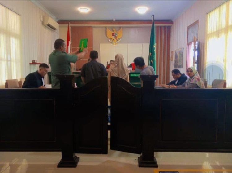 " SIDANG KEDUA KASUS PEMALSUAN IJAZAH KADES AMIN JAYA : FAKTA MENGEJUTKAN TERUNGKAP, SRI WAHYUNI TERANCAM PIDANA DAN KEHILANGAN JABATAN " 