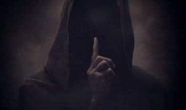 " KASUS PEMALSUAN IJAZAH KADES SRI WAHYUNI : PENUNDAAN SIDANG JADI BUKTI KETIDAKADILAN HUKUM DI KOBAR, SRI WAHYUNI TERUS BEBAS MESKI SUDAH MENGAKU !"