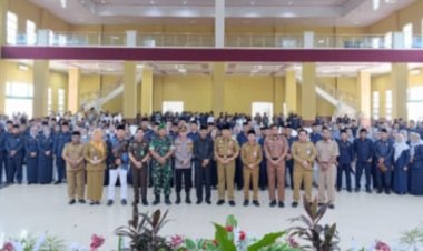 " ERA BARU KEPEMIMPINAN DESA : PENGUKUHAN 79 KEPALA DESA DAN 486 ANGGOTA BPD UNTUK STABILITAS DAN PEMBANGUNAN BERKELANJUTAN DI KOBAR "