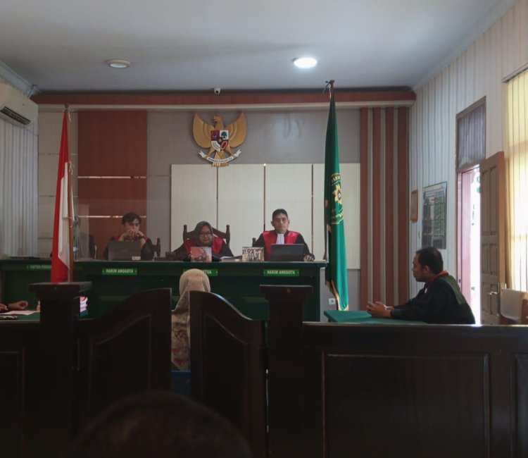 " KASUS PEMALSUAN IJAZAH KADES AMIN JAYA SRI WAHYUNI : SIDANG DITUNDA, PUBLIK KECEWA, HUKUM DI KOBAR TERKESAN LAMBAN DAN DIPERTANYAKAN? " 