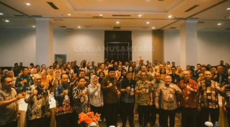 " PEMKAB KOBAR DAN BAPPENAS BERSINERGI : MANTAPKAN LANGKAH MENUJU PEMBANGUNAN DAERAH BERSTANDAR NASIONAL UNTUK MASA DEPAN BERKELANJUTAN " 