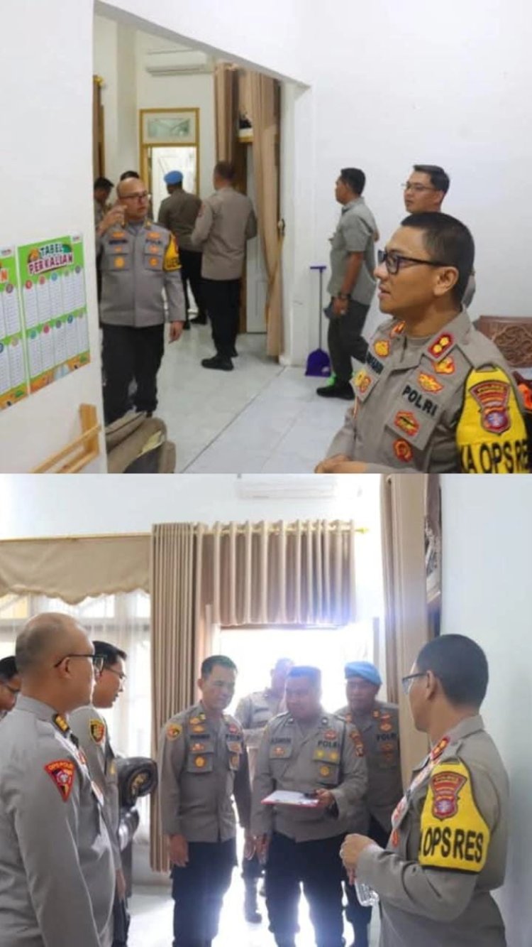 " MENJELANG AKHIR MASA TUGAS KAPOLRES KOBAR TINJAU RUMAH DINAS: TEGASKAN KOMITMEN MENJAGA SARPRAS POLRI SEBAGAI WUJUD PROFESIONALISME DAN TANGGUNG JAWAB " 