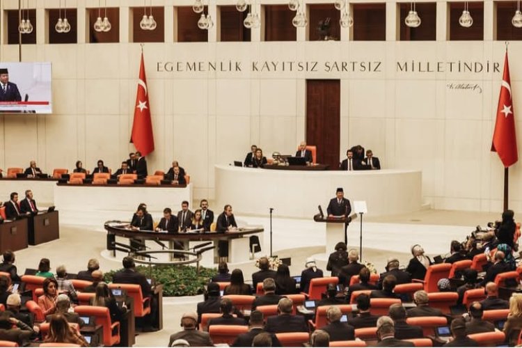 " PIDATO KENEGARAAN DI PARLEMEN : PRESIDEN PRABOWO SERUKAN KOLABORASI INDONESIA –TURKIYE DEMI PERDAMAIAN GLOBAL DAN KESEJAHTERAAN UMAT MANUSIA " 