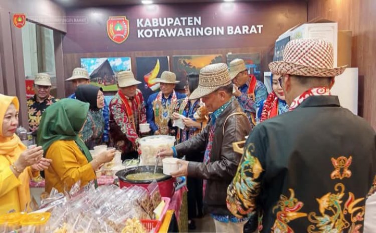 " KOBAR TAMPIL MEMUKAU DI KALTENG EXPO 2025: BUPATI Hj. NURHIDAYAH TEGASKAN KOMITMEN DORONG POTENSI DAERAH KE PANGGUNG NASIONAL " 