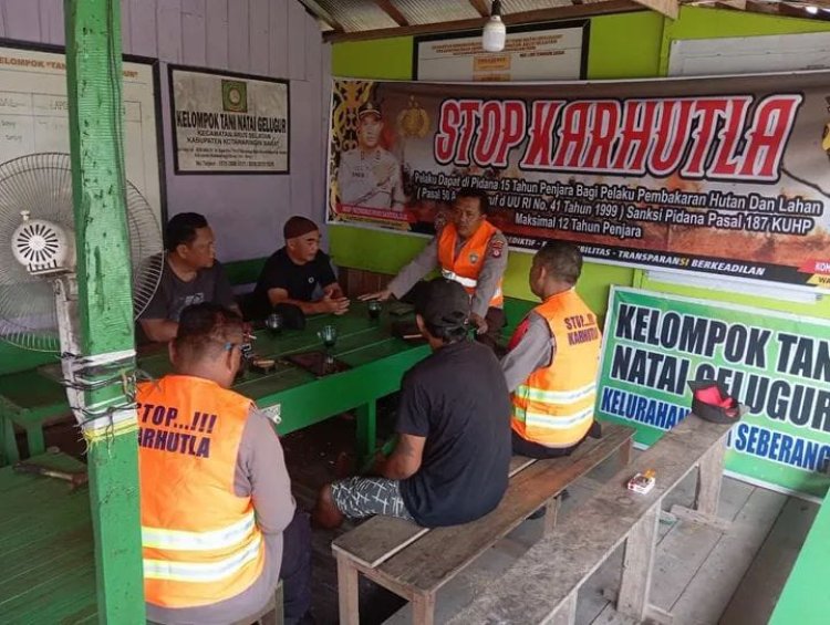 " PETANI CERDAS, ALAM LESTARI : POLRES KOBAR TURUN LANGSUNG SOSIALISASIKAN BAHAYA PEMBAKARAN LAHAN KEPADA KELOMPOK TANI NATAI GELUGUR " 