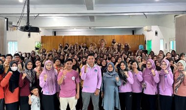 " MPLS SMKS BIM PANGKALAN BUN TAHUN AJARAN 2025 / 2026 TELAH DITUTUP : KUKUHKAN 108 SISWA BARU DALAM MOMENTUM INSPIRATIF PENUH PRESTASI "