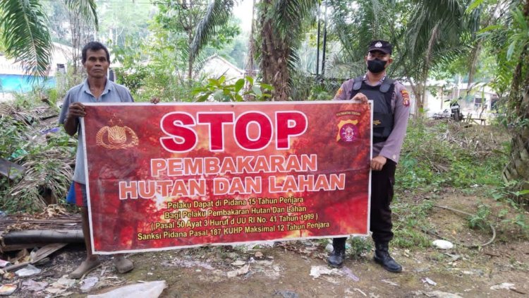 “ POLSEK PANGKALAN BANTENG GENCARKAN PATROLI DAN EDUKASI : BANGUN GERAKAN WARGA SIAGA KARHUTLA ”